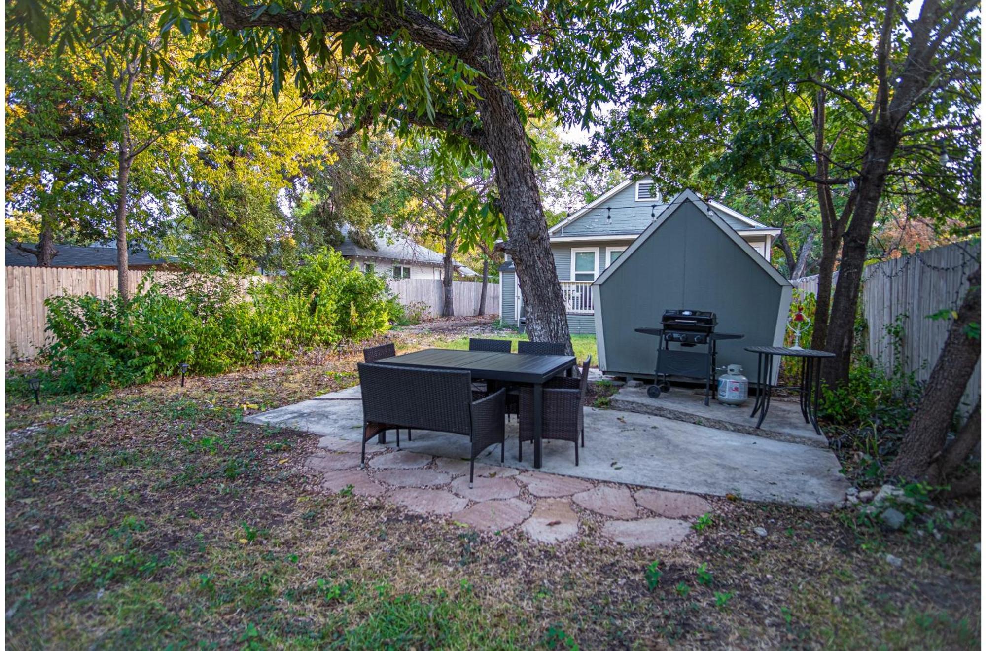 Chic Downtown Farmhouse With Garden And Bbq Grill San Antonio Eksteriør bilde