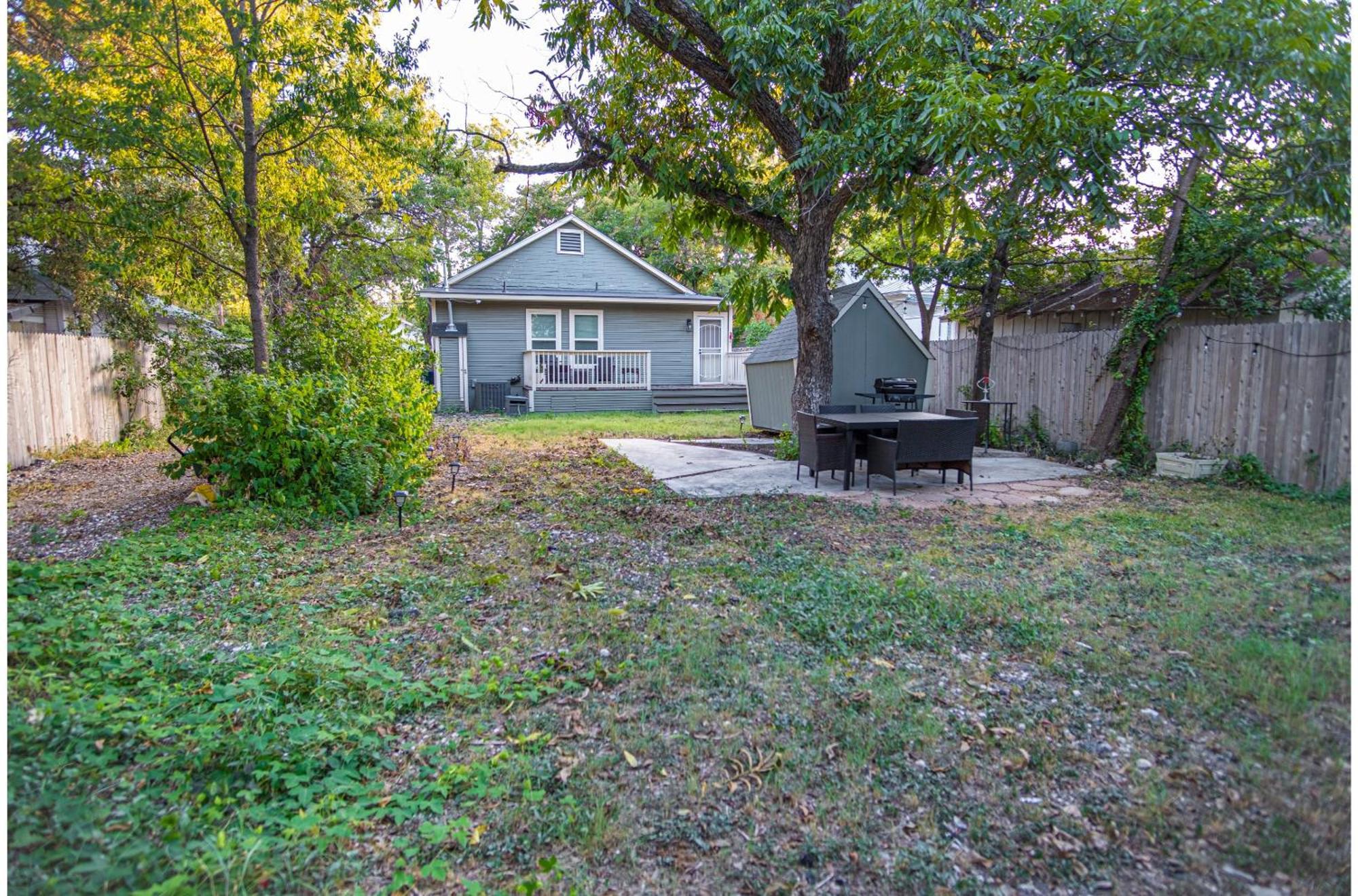 Chic Downtown Farmhouse With Garden And Bbq Grill San Antonio Eksteriør bilde